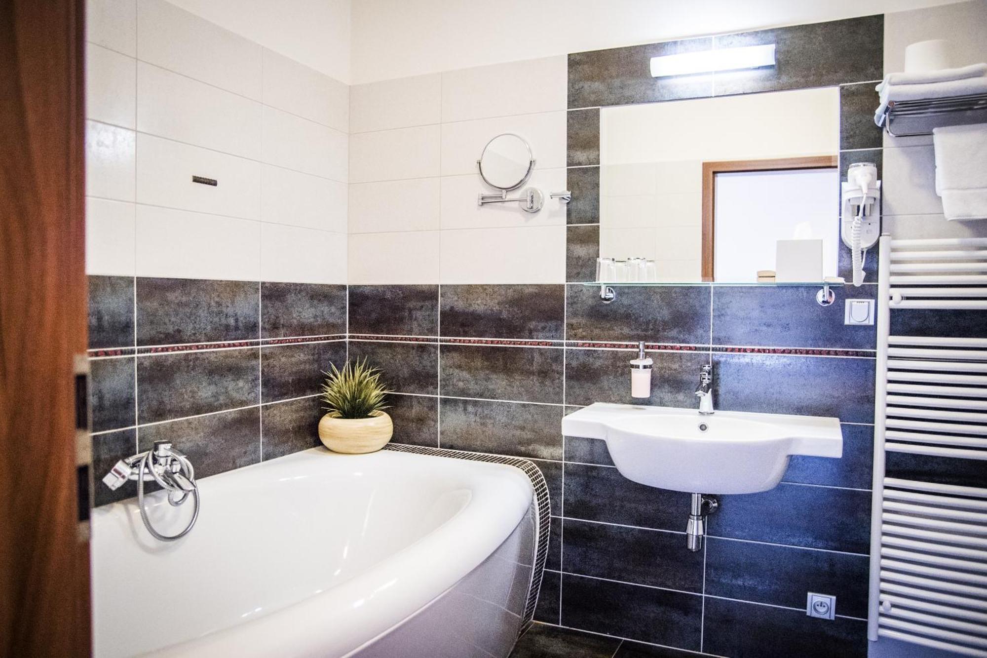 Hotel Elegance Šumperk Εξωτερικό φωτογραφία